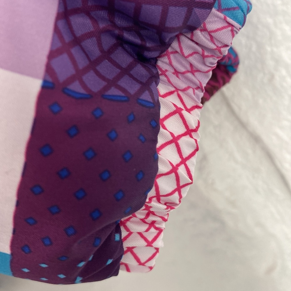 Puffer style jacket with patchwork look fabric front zipper two front pockets - Picture 9 of 12